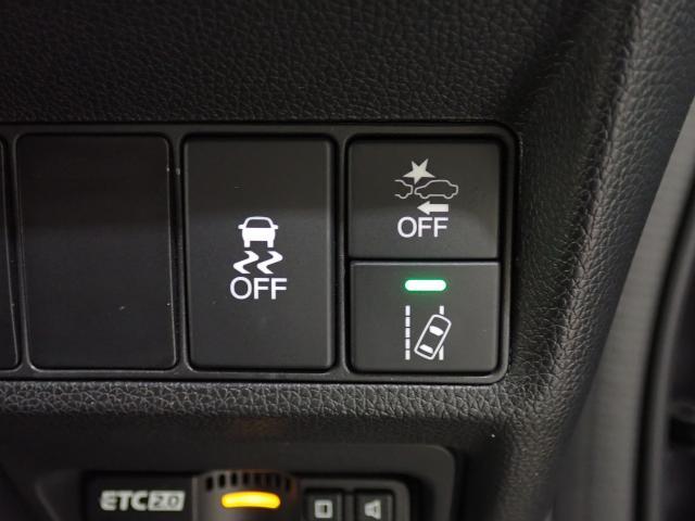 ステップワゴンスパーダ スパーダホンダセンシング　助手席エアバッグ　Ｗパワスラ　記録簿有　地デジ　ＬＥＤライト　横滑り防止システム　オートエアコン　リアカメラ　ＵＳＢ　ナビ＆ＴＶ　三列シート　アイドリングＳ　ＥＴＣ付（23枚目）