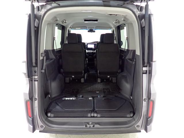 ステップワゴンスパーダ スパーダホンダセンシング　助手席エアバッグ　Ｗパワスラ　記録簿有　地デジ　ＬＥＤライト　横滑り防止システム　オートエアコン　リアカメラ　ＵＳＢ　ナビ＆ＴＶ　三列シート　アイドリングＳ　ＥＴＣ付（29枚目）