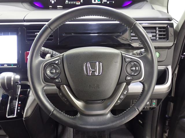 ステップワゴンスパーダ スパーダホンダセンシング　助手席エアバッグ　Ｗパワスラ　記録簿有　地デジ　ＬＥＤライト　横滑り防止システム　オートエアコン　リアカメラ　ＵＳＢ　ナビ＆ＴＶ　三列シート　アイドリングＳ　ＥＴＣ付（31枚目）