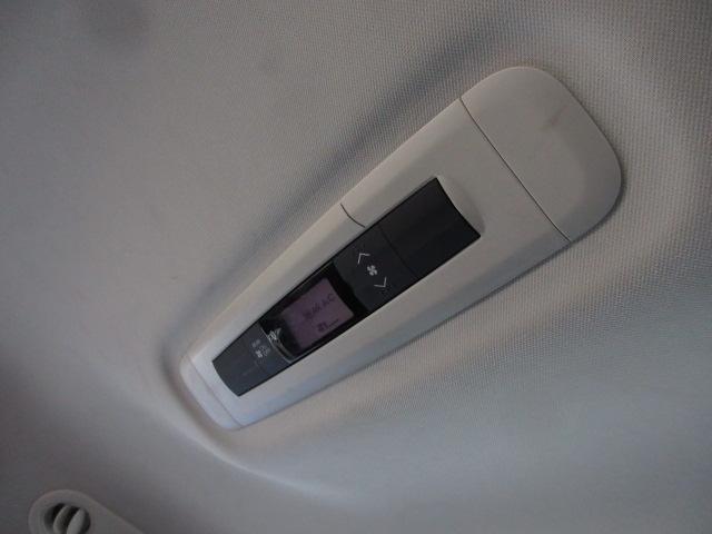 オデッセイ Ｇ・エアロホンダセンシング　ナビ　両側オートスライド　ベンチ　ＬＥＤライト　サイド／カーテンエアバック　スマートキー　リアカメラ　アルミ　ドアバイザー　ＶＳＡ　クルーズコントロール　ＥＴＣ　キーレス　フルセグテレビ　Ｂカメ（8枚目）