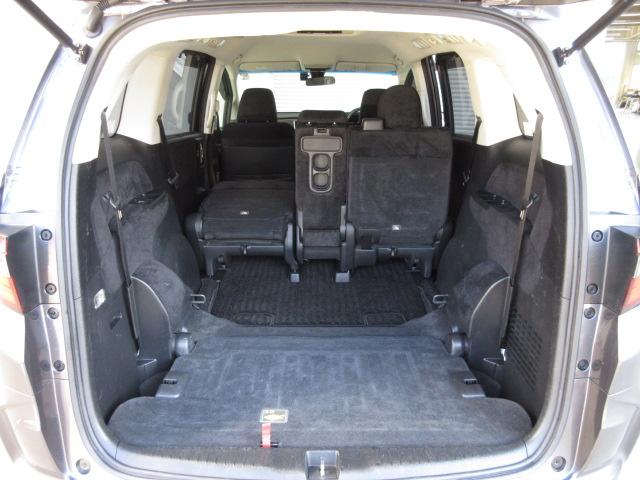 オデッセイ Ｇ・エアロホンダセンシング　ナビ　両側オートスライド　ベンチ　ＬＥＤライト　サイド／カーテンエアバック　スマートキー　リアカメラ　アルミ　ドアバイザー　ＶＳＡ　クルーズコントロール　ＥＴＣ　キーレス　フルセグテレビ　Ｂカメ（26枚目）