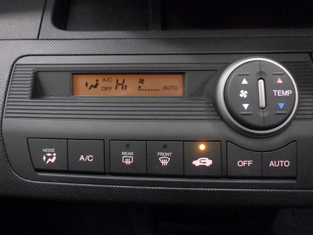 フリード Ｇ　ナビ　リアカメラ　ＥＴＣ　エアバッグ　パワーウィンドウ　助手席エアバッグ　ウォークスルー　キーレス　３列シート　パワーステアリング　両側スライドドア　エアコン　ＡＢＳ　記録簿　バックモニター付き（5枚目）