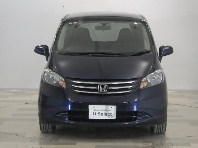 フリード Ｇ　ナビ　リアカメラ　ＥＴＣ　エアバッグ　パワーウィンドウ　助手席エアバッグ　ウォークスルー　キーレス　３列シート　パワーステアリング　両側スライドドア　エアコン　ＡＢＳ　記録簿　バックモニター付き（21枚目）