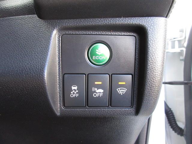 ヴェゼル ハイブリッドＺ　ナビ　シートヒーター　リアカメラ　ＬＥＤライト　サイド／カーテンエアバック　アルミ　フォグ　ドアバイザー　ＣＴＢＡ　クルーズコントロール　ＥＴＣ　スマートキー　パドルシフト　Ｒカメ　スマキー　ＵＳＢ（9枚目）