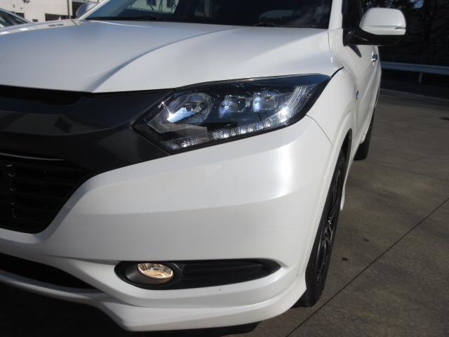 ヴェゼル ハイブリッドＺ　ナビ　シートヒーター　リアカメラ　ＬＥＤライト　サイド／カーテンエアバック　アルミ　フォグ　ドアバイザー　ＣＴＢＡ　クルーズコントロール　ＥＴＣ　スマートキー　パドルシフト　Ｒカメ　スマキー　ＵＳＢ（13枚目）