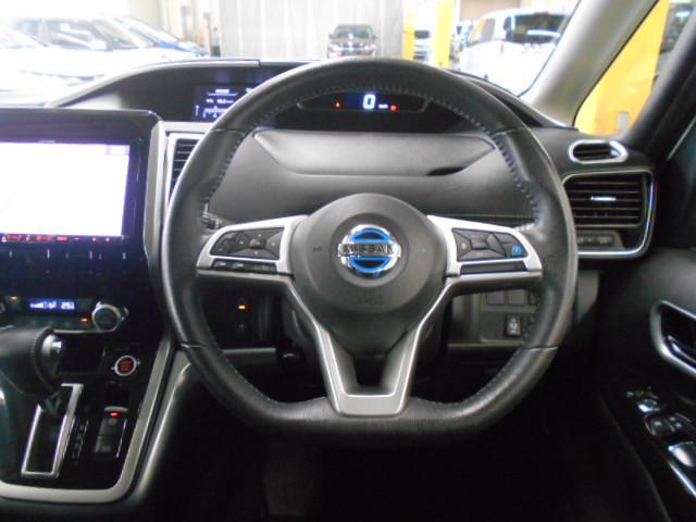 セレナ ハイウェイスタープロパイロットエディション ナビ リア席モニター ETC LEDライト ベンチ アルミ ドアバイザー パーキングセンサー 両側パワースライド サイド/カーテンエアバック クルーズコントロール Cソナー クルコン 横滑り防止(16枚目)