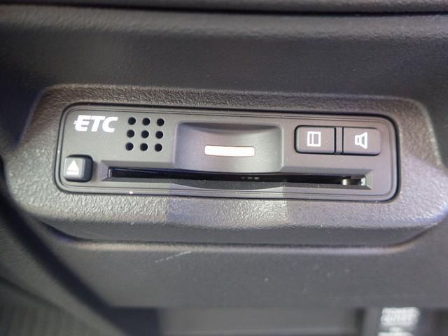 フリード Ｇプレミアムエディション　ナビ　両側オートスライド　ＨＩＤ　スマートキー　リモコンポール　ＥＴＣ　リアカメラ　ベンチシート　ＶＳＡ　クルーズコントロール　盗難防止　Ｂカメラ　記録簿　オートクルーズ　キーレスキー　パワステ（2枚目）