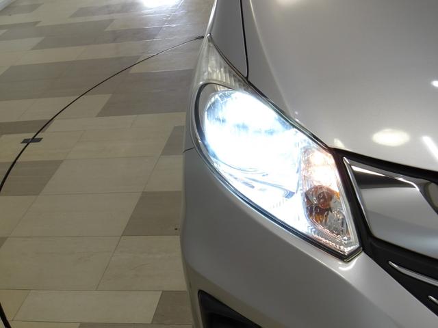 フリード Ｇプレミアムエディション　ナビ　両側オートスライド　ＨＩＤ　スマートキー　リモコンポール　ＥＴＣ　リアカメラ　ベンチシート　ＶＳＡ　クルーズコントロール　盗難防止　Ｂカメラ　記録簿　オートクルーズ　キーレスキー　パワステ（10枚目）