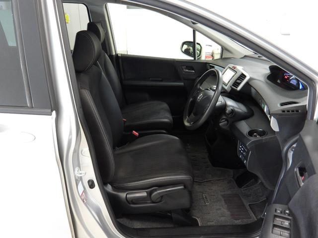 フリード Ｇプレミアムエディション　ナビ　両側オートスライド　ＨＩＤ　スマートキー　リモコンポール　ＥＴＣ　リアカメラ　ベンチシート　ＶＳＡ　クルーズコントロール　盗難防止　Ｂカメラ　記録簿　オートクルーズ　キーレスキー　パワステ（14枚目）