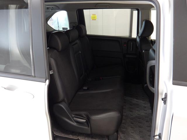 フリード Ｇプレミアムエディション　ナビ　両側オートスライド　ＨＩＤ　スマートキー　リモコンポール　ＥＴＣ　リアカメラ　ベンチシート　ＶＳＡ　クルーズコントロール　盗難防止　Ｂカメラ　記録簿　オートクルーズ　キーレスキー　パワステ（15枚目）