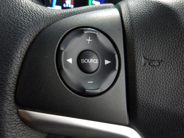 シャトル ハイブリッドＸ　ナビ　リアカメラ　ＣＴＢＡ　ＥＴＣ　ＬＥＤライト　サイド／カーテンエアバック　ＶＳＡ　クルーズコントロール　パドルシフト　オートリトラミラー　スマートキー　地デジフルセグＴＶ　スマ－トキ－　イモビ（6枚目）