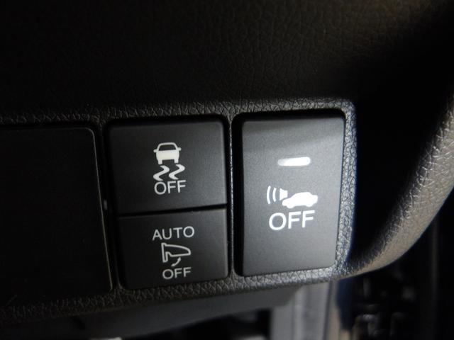 シャトル ハイブリッドＸ　ナビ　リアカメラ　ＣＴＢＡ　ＥＴＣ　ＬＥＤライト　サイド／カーテンエアバック　ＶＳＡ　クルーズコントロール　パドルシフト　オートリトラミラー　スマートキー　地デジフルセグＴＶ　スマ－トキ－　イモビ（9枚目）