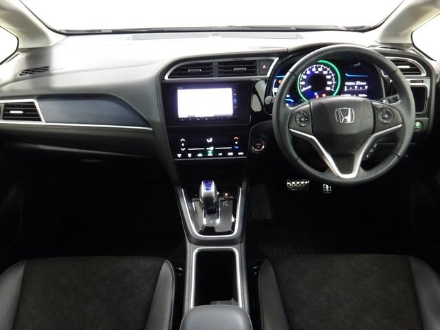 シャトル ハイブリッドＸ　ナビ　リアカメラ　ＣＴＢＡ　ＥＴＣ　ＬＥＤライト　サイド／カーテンエアバック　ＶＳＡ　クルーズコントロール　パドルシフト　オートリトラミラー　スマートキー　地デジフルセグＴＶ　スマ－トキ－　イモビ（11枚目）