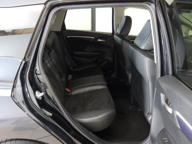 シャトル ハイブリッドＸ　ナビ　リアカメラ　ＣＴＢＡ　ＥＴＣ　ＬＥＤライト　サイド／カーテンエアバック　ＶＳＡ　クルーズコントロール　パドルシフト　オートリトラミラー　スマートキー　地デジフルセグＴＶ　スマ－トキ－　イモビ（15枚目）