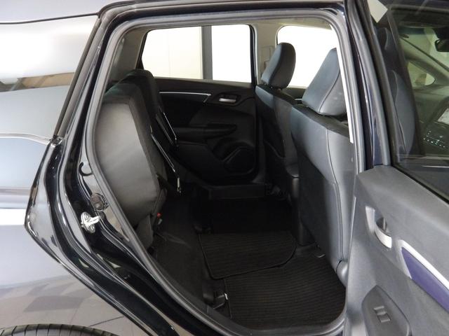 シャトル ハイブリッドＸ　ナビ　リアカメラ　ＣＴＢＡ　ＥＴＣ　ＬＥＤライト　サイド／カーテンエアバック　ＶＳＡ　クルーズコントロール　パドルシフト　オートリトラミラー　スマートキー　地デジフルセグＴＶ　スマ－トキ－　イモビ（16枚目）