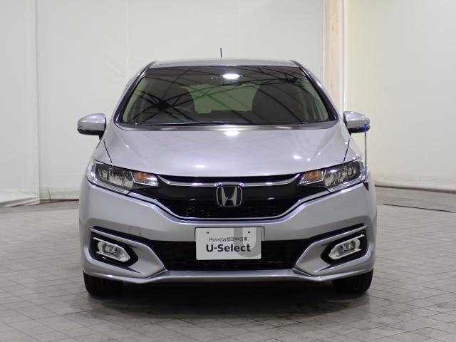 フィットハイブリッド Fコンフォートエディション シートヒータ USB接続 スマキー クルーズコントロール ETC車載器 リヤカメラ 横滑り防止機能 LEDヘッド ABS エアバッグ パワーウインドウ アイドリングストップ(2枚目)