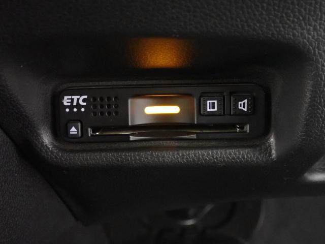 フィットハイブリッド Fコンフォートエディション シートヒータ USB接続 スマキー クルーズコントロール ETC車載器 リヤカメラ 横滑り防止機能 LEDヘッド ABS エアバッグ パワーウインドウ アイドリングストップ(15枚目)