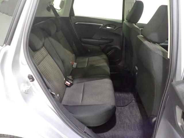 フィットハイブリッド Fコンフォートエディション シートヒータ USB接続 スマキー クルーズコントロール ETC車載器 リヤカメラ 横滑り防止機能 LEDヘッド ABS エアバッグ パワーウインドウ アイドリングストップ(22枚目)