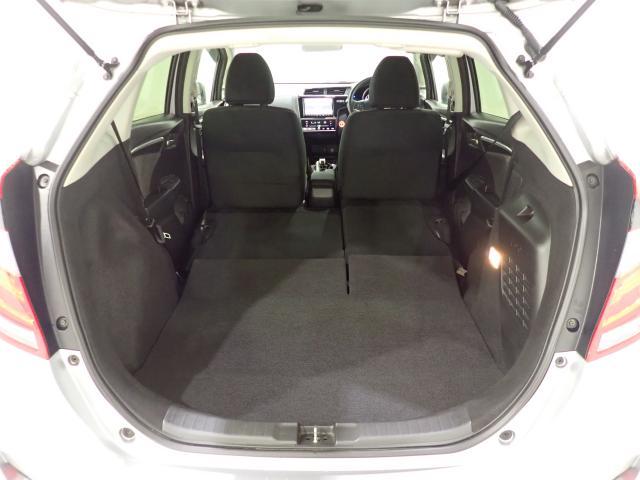 フィットハイブリッド Fコンフォートエディション シートヒータ USB接続 スマキー クルーズコントロール ETC車載器 リヤカメラ 横滑り防止機能 LEDヘッド ABS エアバッグ パワーウインドウ アイドリングストップ(26枚目)