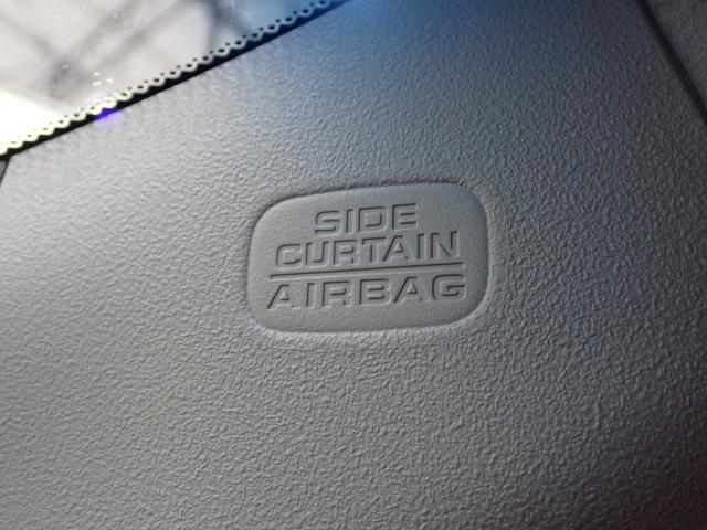 フィット ｅ：ＨＥＶホーム　クリソナ　助手席エアバッグ　運転席エアバッグ　アイドリングストップ　ＬＥＤライト　ＵＳＢ接続　バックカメラ　ＡＢＳ　サイドエアバッグ　オートクルーズコントロール　フルセグＴＶ　記録簿（11枚目）