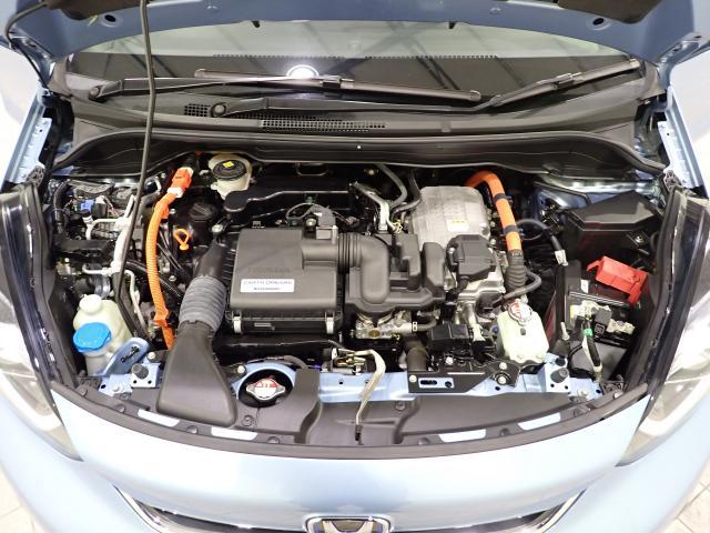 フィット ｅ：ＨＥＶホーム　クリソナ　助手席エアバッグ　運転席エアバッグ　アイドリングストップ　ＬＥＤライト　ＵＳＢ接続　バックカメラ　ＡＢＳ　サイドエアバッグ　オートクルーズコントロール　フルセグＴＶ　記録簿（25枚目）