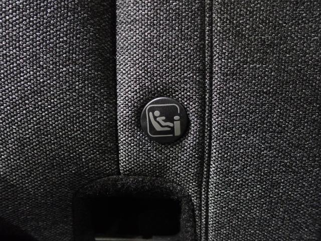 フィット ｅ：ＨＥＶホーム　クリソナ　助手席エアバッグ　運転席エアバッグ　アイドリングストップ　ＬＥＤライト　ＵＳＢ接続　バックカメラ　ＡＢＳ　サイドエアバッグ　オートクルーズコントロール　フルセグＴＶ　記録簿（28枚目）