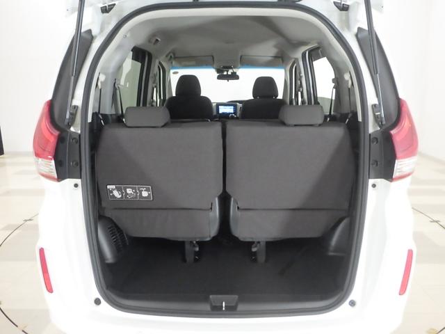 フリード Ｇ・ホンダセンシング　ナビ　両側オートスライド　リアカメラ　ベンチシート　クルーズコントロール　ドアバイザー　ＶＳＡ　ＥＴＣ　フォグ　アイドルストップ　Ｆセグ　ｉストップ　Ｗエアバッグ　パワーウィンドウ　スマートキ　ＵＳＢ（23枚目）