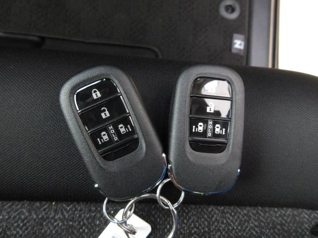 N-BOXカスタム ベースグレード ナビ 両側オートスライド シートヒーター アルミ パーキングセンサー VSA クルーズコントロール LEDライト サイド/カーテンエアバック リアカメラ ETC スマートキー 禁煙車 W電動ドア(6枚目)