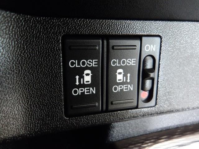 ステップワゴンスパーダ e:HEVスパーダG・EXホンダセンシング ナビ 両側オートスライド リア席モニター 全方位カメラ クルーズコントロール シートヒーター VSA LEDライト サイド/カーテンエアバック スマートキー ETC 禁煙車 地デジ クルコン スマキー(13枚目)