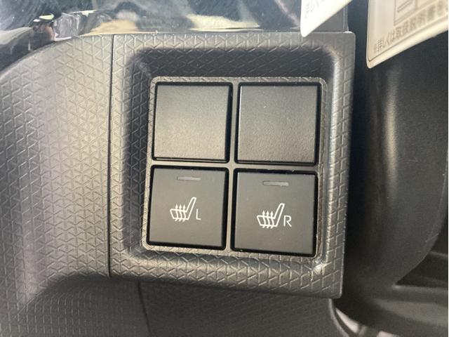 タント カスタムＲＳ　ナビ　両側パワースライド　リアカメラ　シートヒーター　ＥＴＣ　ＬＥＤライト　パーキングセンサー　スマートキー　クルーズコントロール　サイド／カーテンエアバック　両側パワスライドドア　地デジフルセグ（17枚目）