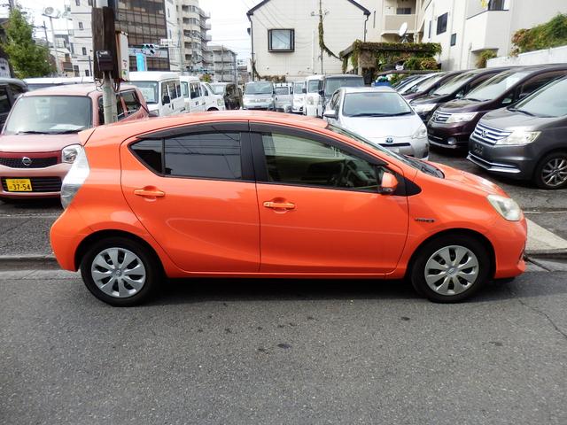 アクア S 純正ナビ Bカメラ プッシュスタート Bluetooth(4枚目)