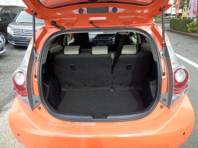 アクア S 純正ナビ Bカメラ プッシュスタート Bluetooth(9枚目)