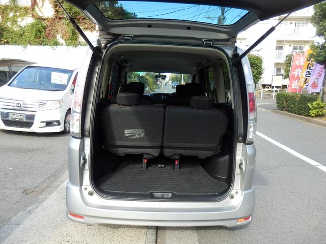 セレナ ハイウェイスター Vセレクション 純正ナビ Bカメラ TV 両側パワースライド ETC(9枚目)