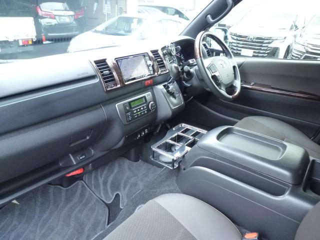 ハイエースバン スーパーGL 50TH アニバーサリーリミテッド ワンオーナー・禁煙車・TRDスポイラー・両側自動ドア・ワーク17インチ・ヒッチメンバー・荷室フローリング・LEDヘッドライト・カロッツェリアナビTV・HDMI/ブルートゥース・ETC・スマートキー(25枚目)