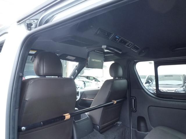 ハイエースバン スーパーGL 50TH アニバーサリーリミテッド ワンオーナー・禁煙車・TRDスポイラー・両側自動ドア・ワーク17インチ・ヒッチメンバー・荷室フローリング・LEDヘッドライト・カロッツェリアナビTV・HDMI/ブルートゥース・ETC・スマートキー(29枚目)