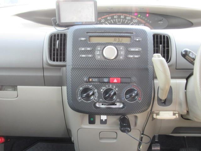 タント Ｌ　禁煙車　純正オーディオ　ＣＤ　ＥＴＣ　ポータブルナビ　左側スライドドア　パワーステアリング　パワーウィンドウ　ダブルエアバック　ＡＢＳ　キーレス　電動格納ミラー　アイドリングストップ　盗難防止システム（12枚目）