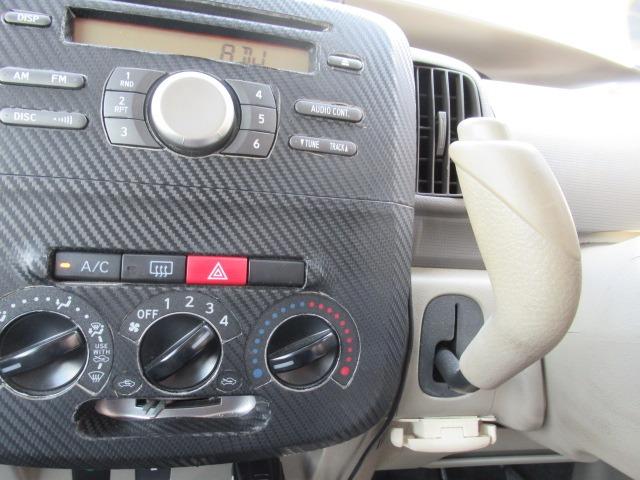 タント Ｌ　禁煙車　純正オーディオ　ＣＤ　ＥＴＣ　ポータブルナビ　左側スライドドア　パワーステアリング　パワーウィンドウ　ダブルエアバック　ＡＢＳ　キーレス　電動格納ミラー　アイドリングストップ　盗難防止システム（13枚目）