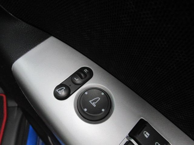 Ｎ－ＢＯＸカスタム Ｇ・ターボＬパッケージ　禁煙　ターボエンジン　左右パワースライドドア　キセノンライト　ＬＥＤフォグランプ　純正メモリーナビ　フルセグテレビ　ＤＶＤビデオ　ＳＤＸＣ　Ｂｌｕｅｔｏｏｔｈオーディオ　ビルトインＥＴＣ　パドルシフト（17枚目）