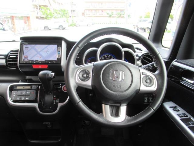 Ｎ－ＢＯＸカスタム Ｇ・ターボＬパッケージ　禁煙　純正メモリーナビ　ワンセグ　ＤＶＤビデオ　Ｂｌｕｅｔｏｏｔｈオーディオ　ハンズフリー　バックカメラ　左右パワースライドドア　オートクルーズ　パドルシフト　キセノンヘッドライト　ＬＥＤフォグ（5枚目）