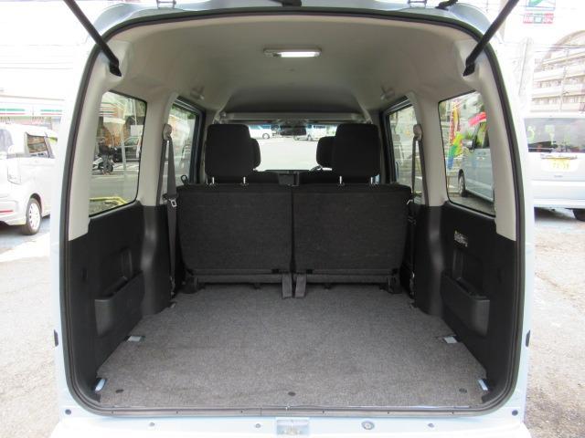 ピクシスバン クルーズターボ　ＳＡＩＩＩ　５速マニュアル　ターボ　ＬＥＤヘッドライト　ＬＥＤフォグランプ　カロッツェリアメモリーナビ　Ｂｌｕｅｔｏｏｔｈオーディオ　ハンズフリー　ＤＶＤビデオ　電動格納ミラー　キーレス　パワーウインドウ（24枚目）