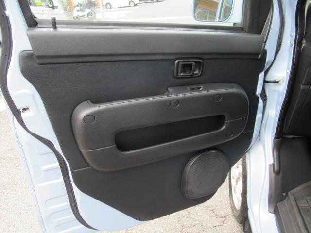 ピクシスバン クルーズターボ　ＳＡＩＩＩ　５速マニュアル　ターボ　ＬＥＤヘッドライト　ＬＥＤフォグランプ　カロッツェリアメモリーナビ　Ｂｌｕｅｔｏｏｔｈオーディオ　ハンズフリー　ＤＶＤビデオ　電動格納ミラー　キーレス　パワーウインドウ（30枚目）