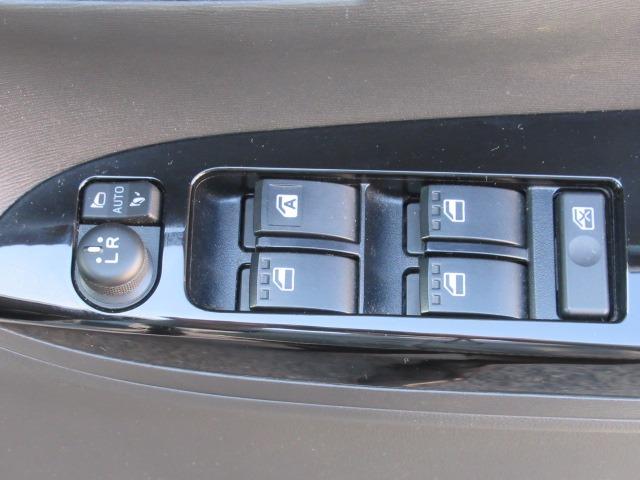 タント カスタムRS SAIII ターボ車 CD スマートアシストIII 両側電動スライドドア LEDオートヘッドライト LEDフォグランプ スマートキー プッシュスタート 純正アルミホイール 純正エアロ ダブルエアバック ABS搭載(28枚目)