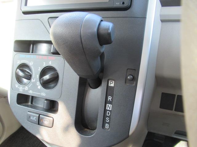 タント L SAII 禁煙車 スマートアシストII 純正SDナビ 地デジTV CD・DVD Bluetooth バックカメラ ハンズフリー オーバーヘッドコンソール キーレス パワーステアリング パワーウィンドウ ABS(15枚目)