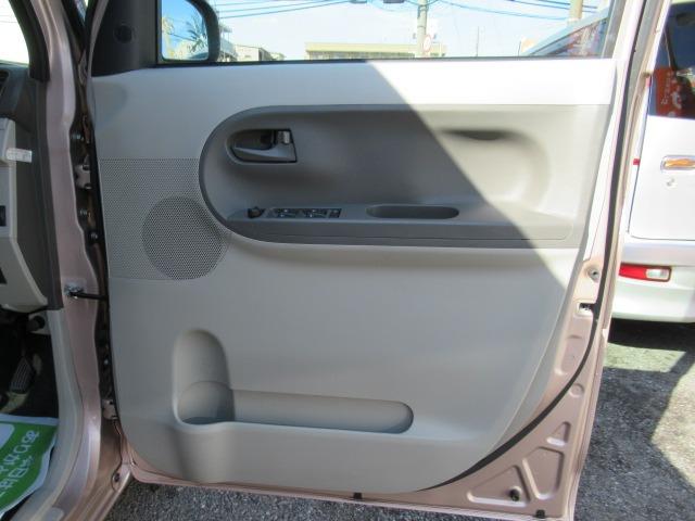 タント L SAII 禁煙車 スマートアシストII 純正SDナビ 地デジTV CD・DVD Bluetooth バックカメラ ハンズフリー オーバーヘッドコンソール キーレス パワーステアリング パワーウィンドウ ABS(21枚目)