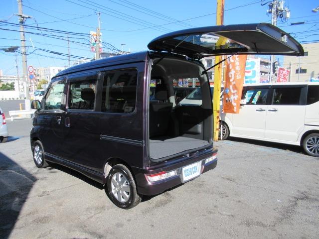 シートの状態、コンソールの状態、とても綺麗です！前ユーザーさんが大切に使用していた感が伺えます！ぜひオススメしたい程度良好な１台です！ＴＥＬ　０４７−３５７−１１９０