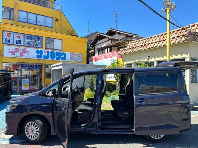 ハイブリッドV トヨタセーフティセンス/純正SDナビ/フルセグ/CD/DVD/Bluetooth/バックカメラ/ETC/片側パワースライドドア/スマートキー/シートヒーター/クルーズコントロール/ロールサンシェード(7枚目)