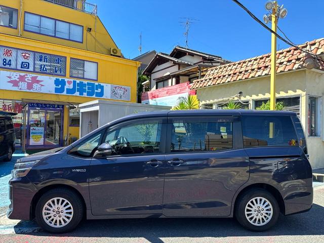 ハイブリッドV トヨタセーフティセンス/純正SDナビ/フルセグ/CD/DVD/Bluetooth/バックカメラ/ETC/片側パワースライドドア/スマートキー/シートヒーター/クルーズコントロール/ロールサンシェード(56枚目)