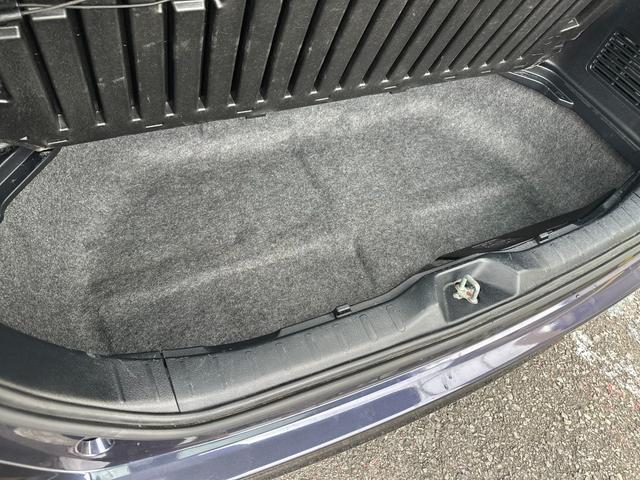 ノア Ｓｉ　禁煙／純正ＳＤナビ／フルセグ／ＤＶＤ／Ｂｌｕｅｔｏｏｔｈ／フリップダウンモニター／バックカメラ／ＥＴＣ／電動スライド／スマートキー／ＬＥＤオートライト／ロールサンシェード／アイドリングストップ／保証書（38枚目）