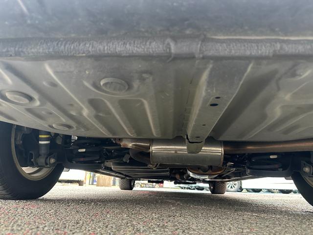 ノア Ｓｉ　禁煙／純正ＳＤナビ／フルセグ／ＤＶＤ／Ｂｌｕｅｔｏｏｔｈ／フリップダウンモニター／バックカメラ／ＥＴＣ／電動スライド／スマートキー／ＬＥＤオートライト／ロールサンシェード／アイドリングストップ／保証書（63枚目）