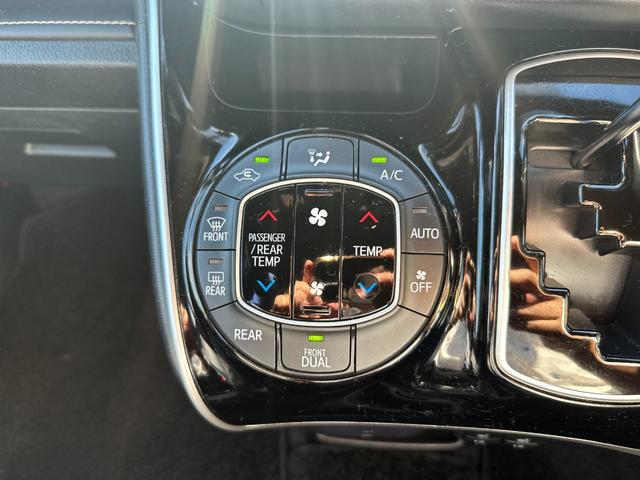 エスクァイア Gi 禁煙/トヨタセーフティセンス/純正SDナビ/フルセグ/DVD/Bluetooth/バックカメラ/ETC/スマートキー/電動スライド/LED/クルコン/ドラレコ/本革/シートヒーター/ロールサンシェード(9枚目)